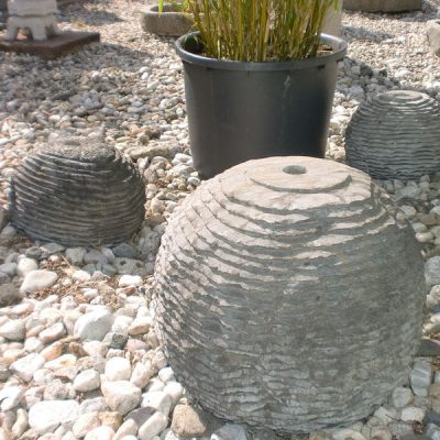 Gartendeko aus Stein.